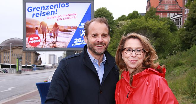 Carola Veit und Alexander Stotz bei der Ströer Kampagne zur Europawahl