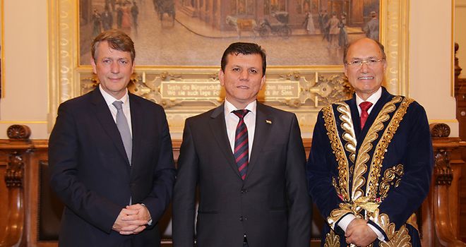 Gruppenfoto Erster Vizepräsident Wersich mit dem Botschafter und Generalkonsul von Tadschikistan