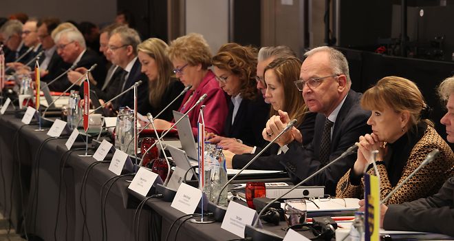 Carola Veit und die anderen Landtagspräsident:innen bei der Konferenz.