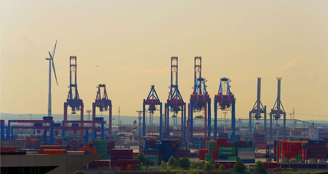 Blick auf die Kräne am Hamburger Hafen