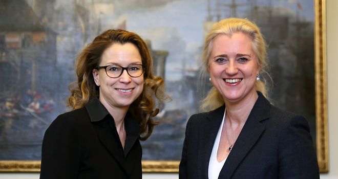 Bürgerschaftspräsidentin Veit mit Neuer Vorsitzenden der HHLA Tietzrath